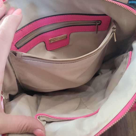 Hot pink purse like new - Picture 3 of 10